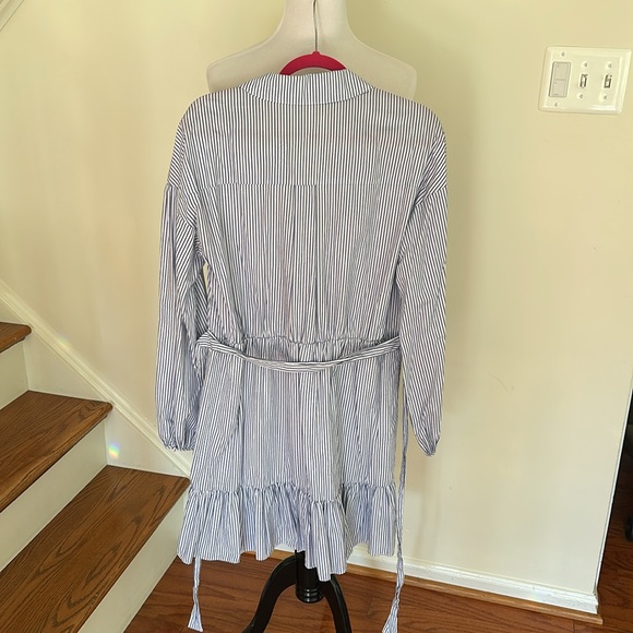 NWOT Cinq à Sept Blue and White Striped Dress size 10 - Picture 3 of 7